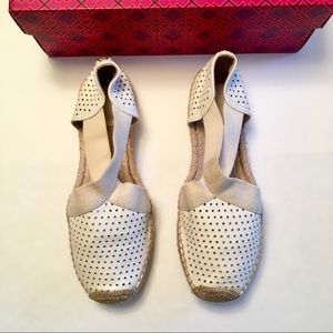 PERFECT FOR SUMMER ! Tory Burch Espadrilles